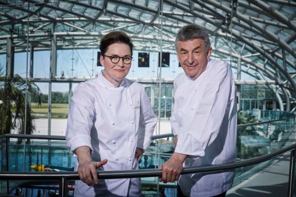 Gastköche im Juni 2021 - Hans Haas und Sigi Schelling im Restaurant Ikarus